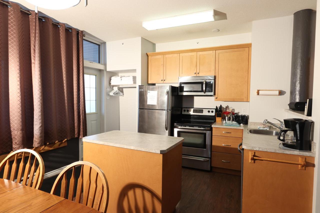 The Pinnacles Suites & Townhomes Silver Star Extérieur photo