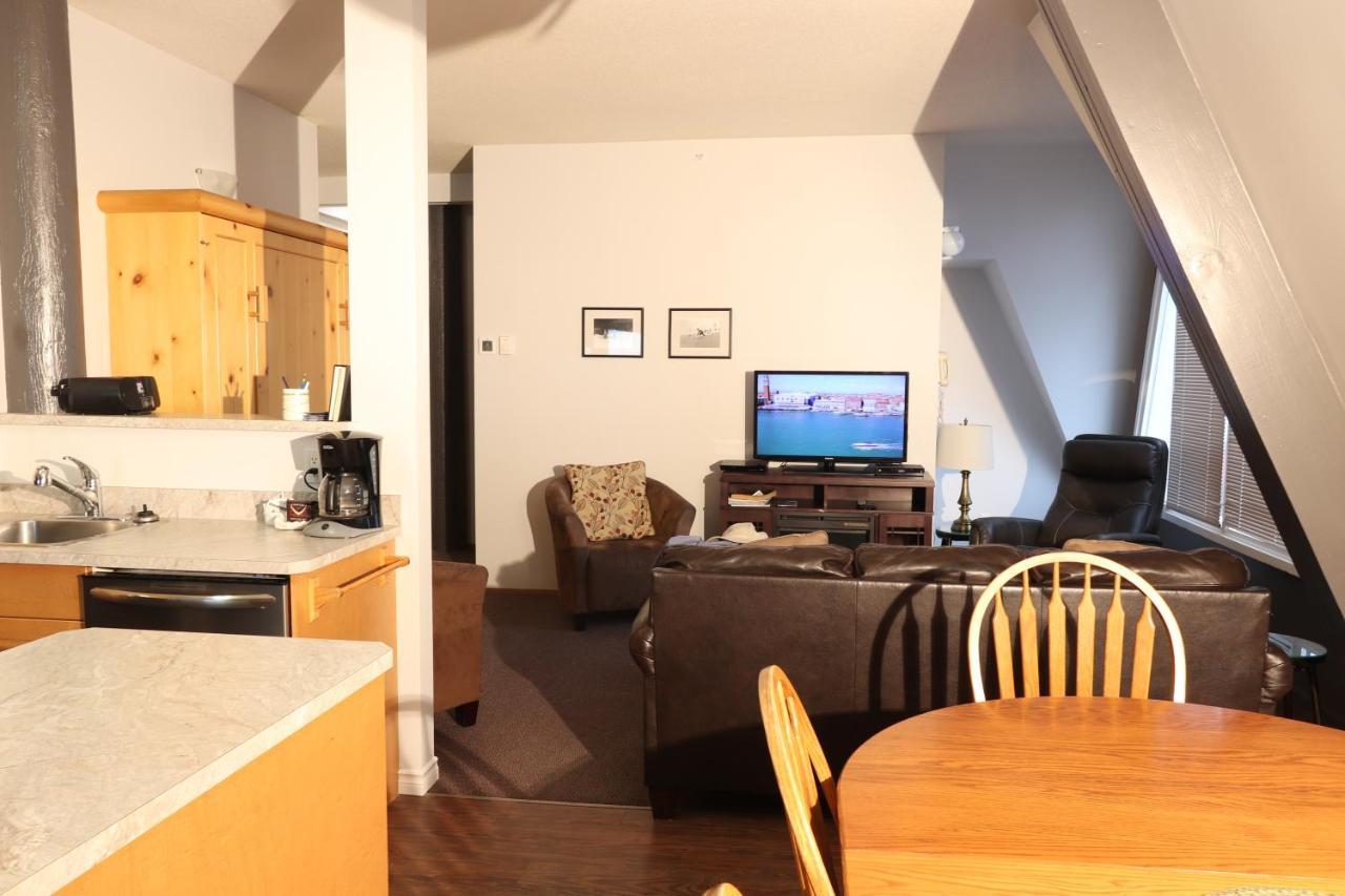 The Pinnacles Suites & Townhomes Silver Star Extérieur photo