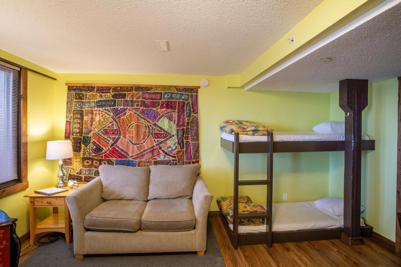 The Pinnacles Suites & Townhomes Silver Star Extérieur photo