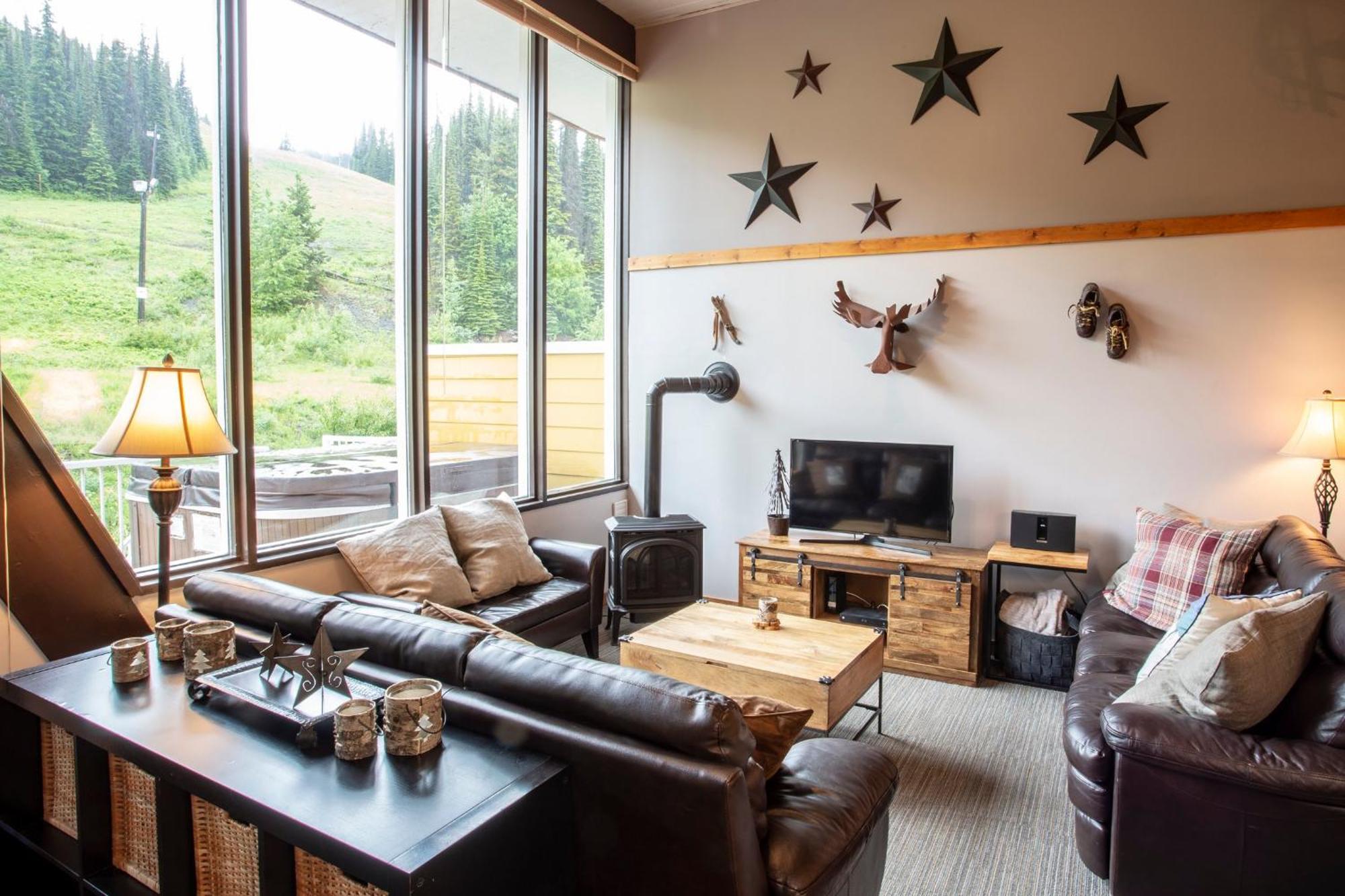 The Pinnacles Suites & Townhomes Silver Star Extérieur photo