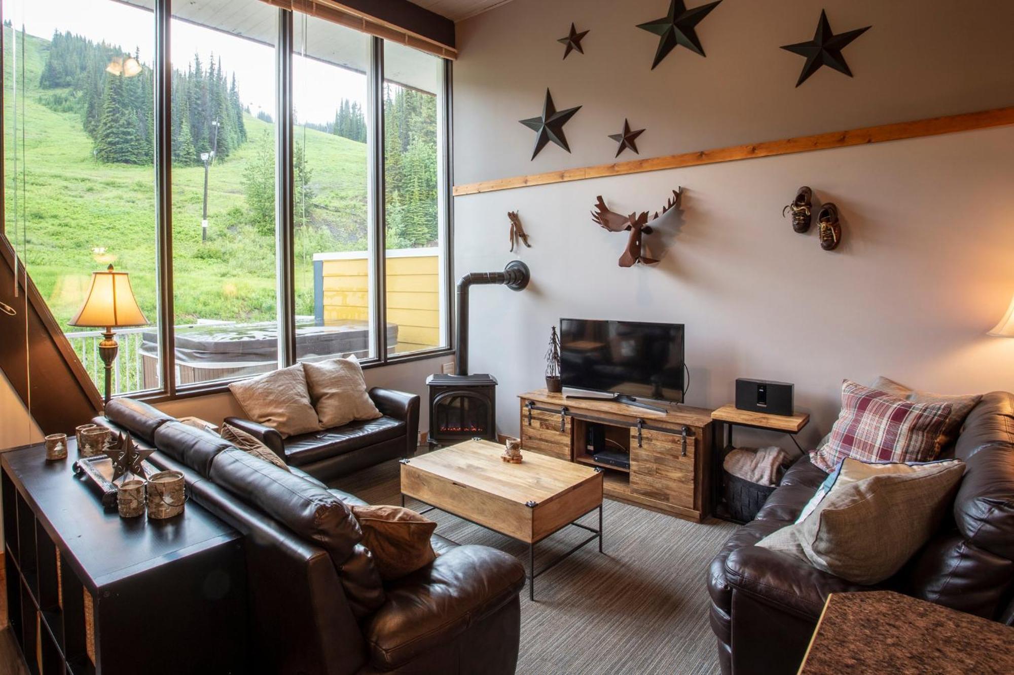 The Pinnacles Suites & Townhomes Silver Star Extérieur photo