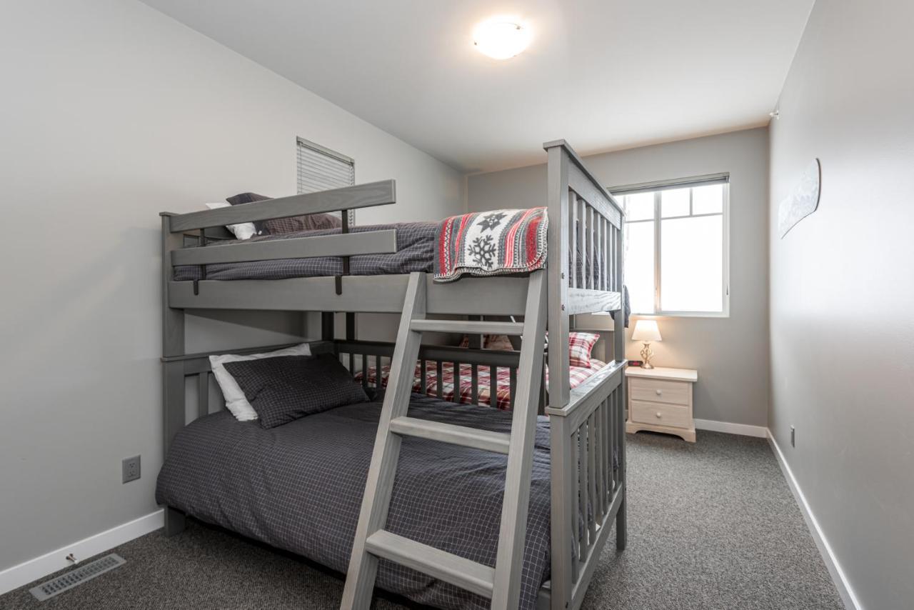 The Pinnacles Suites & Townhomes Silver Star Extérieur photo